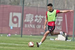 姜至鹏图片,球场上的速度与激情